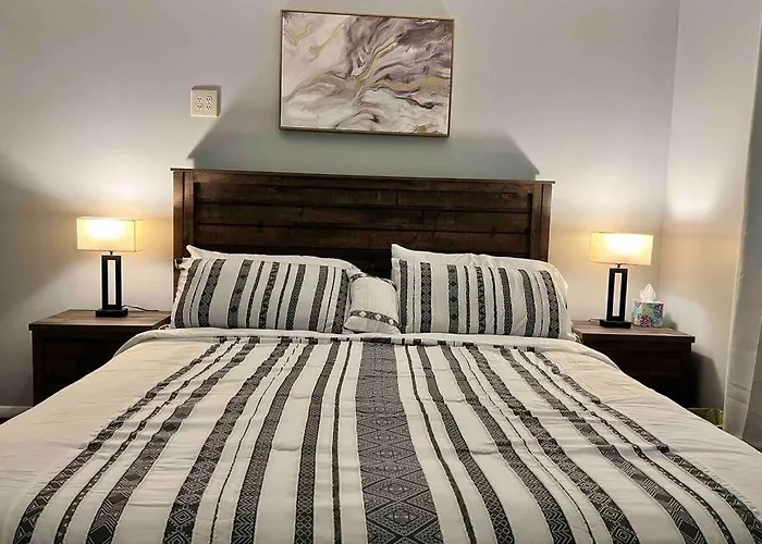 N Hamilton House 3 Bedroom * Peoria