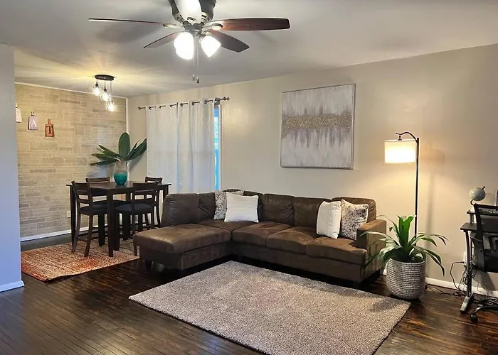 Holiday home N Hamilton House 3 Bedroom Peoria